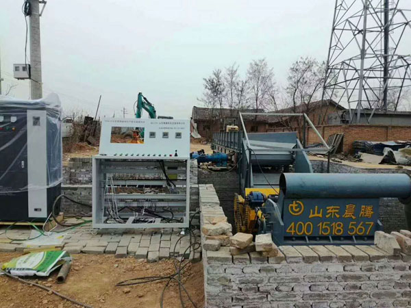 陜西西安廢鋼破碎線(xiàn)現(xiàn)場(chǎng)安裝調(diào)試